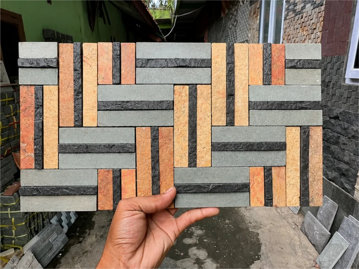 Mozaik Marmer Kombinasi Geometris untuk fasad, pagar, pilar, dan dinding aksen rumah.