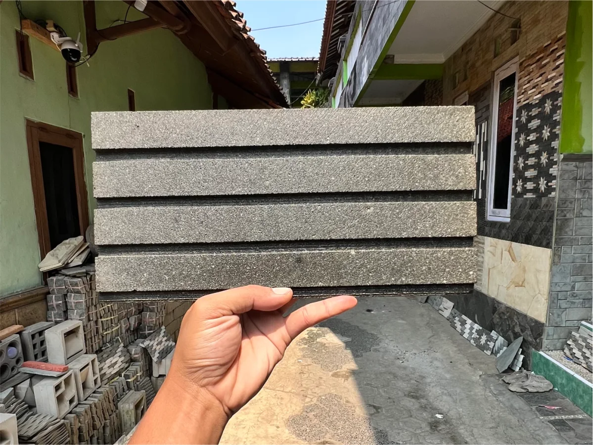 Andesit Minimalis 3 Garis