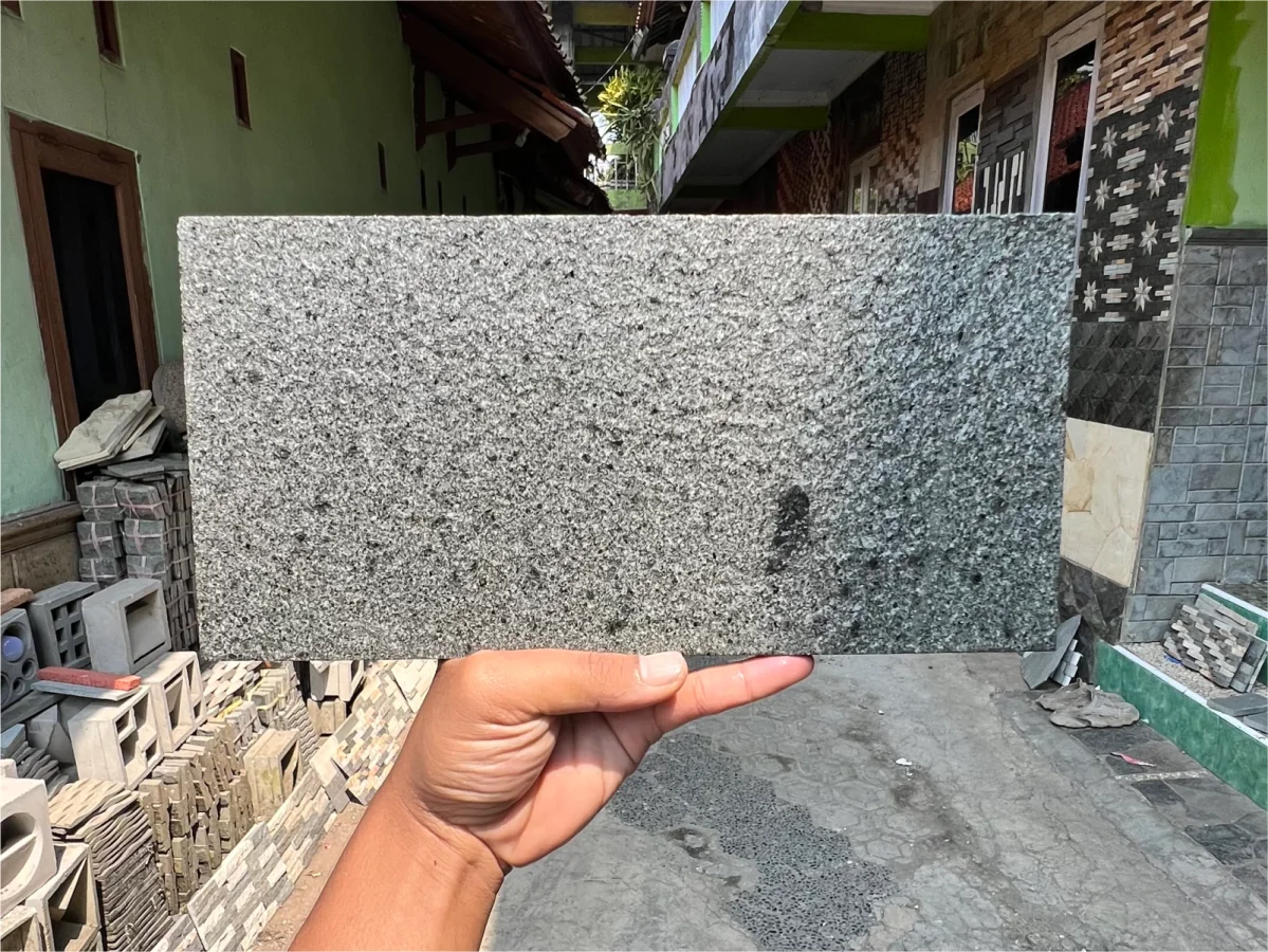 Andesit Bakar 15x30
